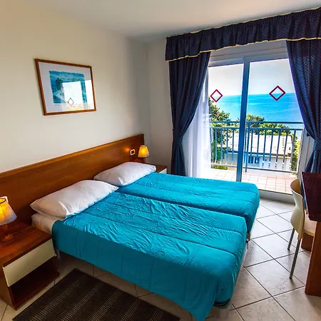 אתר נופש Splendid פולה